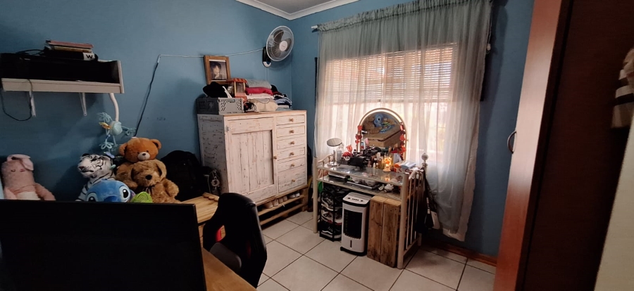 2 Bedroom Property for Sale in De Beers Northern Cape